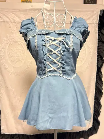 엑시즈팜 헤이세이 스카이블루 프릴 뷔스티에풍 원피스