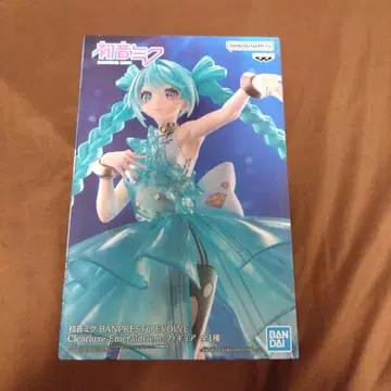 하츠네 미쿠 Clearuxe: Emerald Gem 피규어