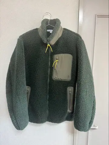 유니클로 x JW ANDERSON 다크 그린 보아 플리스 자켓