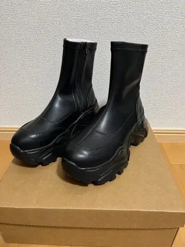 ORiental TRaffic 통굽 스니커즈 밑창 숏부츠 사이즈 M