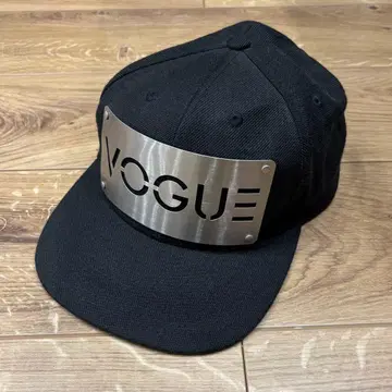 karl alley VOGUE 메탈 플레이트 캡
