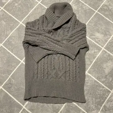 그레이 케이블 짜임 니트 스웨터 S