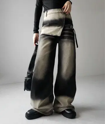 비대칭 데님 팬츠 그라데이션