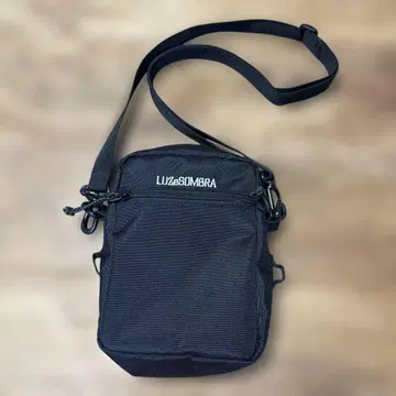 LUZ&eSOMBRA 숄더백 블랙