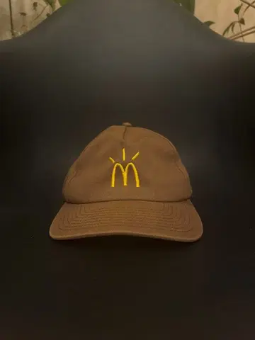 트래비스 스캇 캑터스 잭 맥도날드 캡