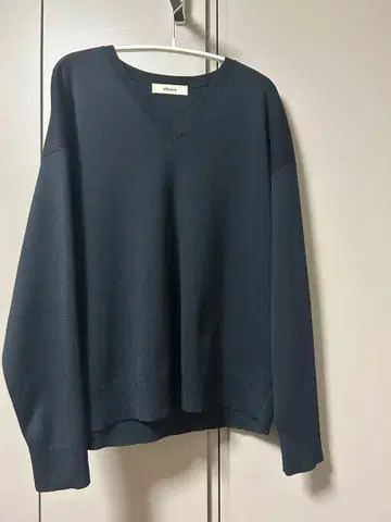 에브르 실크 코튼 V넥 풀오버