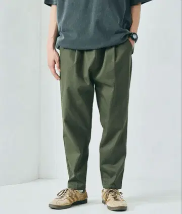 FREAK'S STORE 올리브 M 스트레치 이지 테이퍼드 팬츠