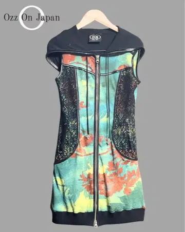 OZZ ONESTE 후드 부착 지퍼 슬리브리스 부분 레이스 튜닉