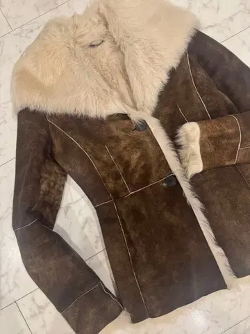 FOXEY 무스탕 코트 브라운 라무 컨디션 최상