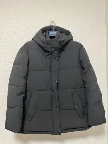 블랙 다운 자켓 후드 부착