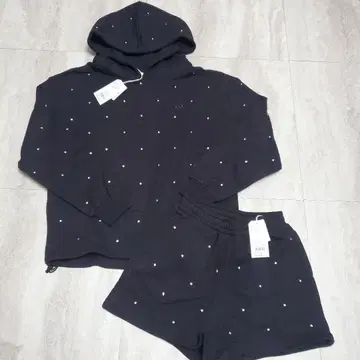 GYDA 제이다 [ TINY ] 큐빅 맨투맨 후드티 & 숏팬츠