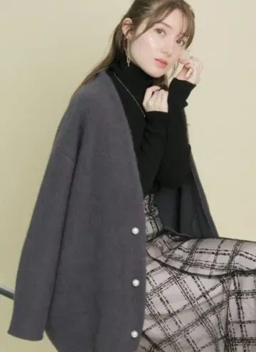 펄 장식 fox 혼방 니트 미들 코트 아푸와이저 리셰