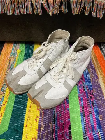 tabito 가죽 하이컷 지퍼 타비 스니커즈