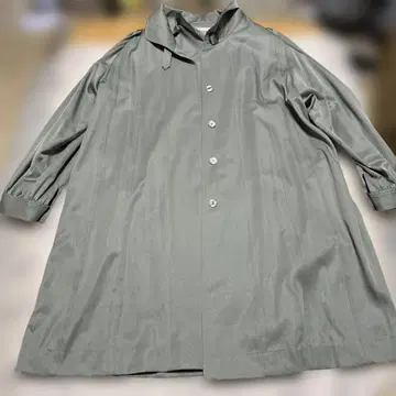 SUNCHOUETTE 라이트 그린 색상 롱 코트