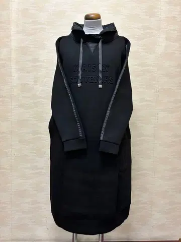 원피스 블랙 본딩 소재 로고 래글런 테이프 스타일 라비