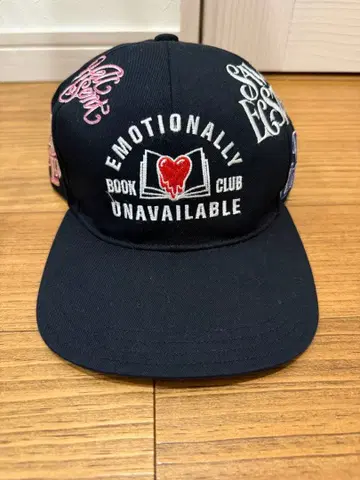 EMOTIONALLY UNAVAILABLE 캡