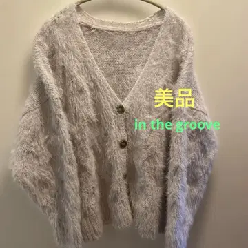 새상품급/in the groove 후와후와 V넥 가디건