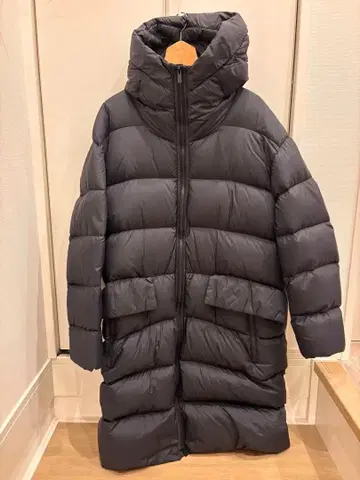 유니클로 +J 블랙 롱 다운 자켓