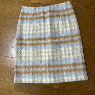 스캐파 체크 무늬 스커트 사이즈 40