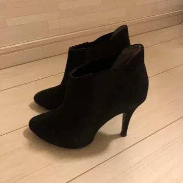 블랙 스웨이드 사이드 고어 부츠 하이힐