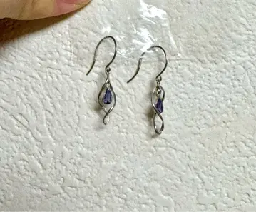 탄자나이트 귀걸이 실버