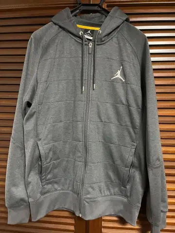 조던 퀼팅 후드티 사이즈 M THERMA-FIT