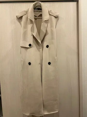 ZARA 베이지 트렌치코트
