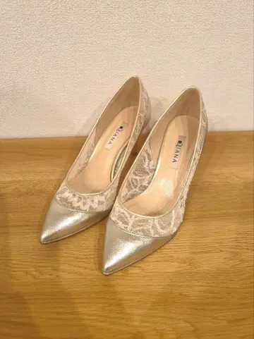새상품급 다이애나 레이스 펌프스