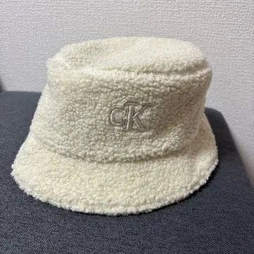 Calvin Klein Jeans 아이보리 버킷햇 M