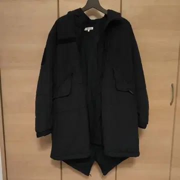 할리우드 런치마켓 플리마켓 로프트 페더 나일론 피쉬테일 코트