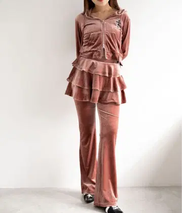 벨벳 후드 부착 셋업