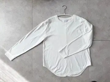 라운드 헴 스무스 롱 슬리브 풀오버 티셔츠 화이트