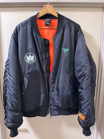 ZUTOMAYO 봄버 자켓 블랙