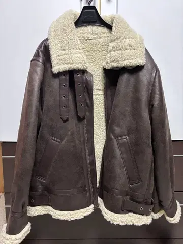 앵그릿 브라운 보아 자켓 M 사이즈