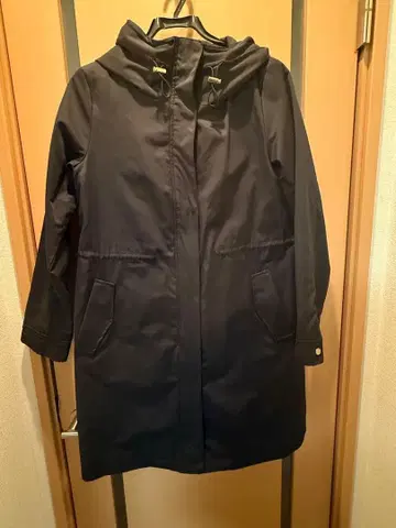 후드 부착 아우터