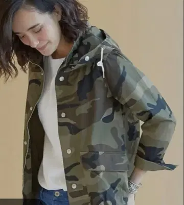 GREEN LABEL RELAXING 데크 후드티