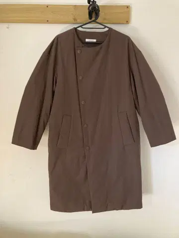 MACPHEE TOMORROWLAND 노카라 다운 코트 인기 있는 브라운