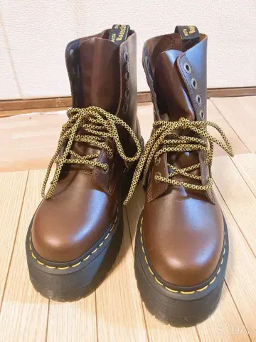 닥터마틴 통굽 부츠 브라운 (18)