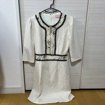 아이보리 플라워 자수 7부 소매 원피스 캬바쿠라걸 드레스 sobre