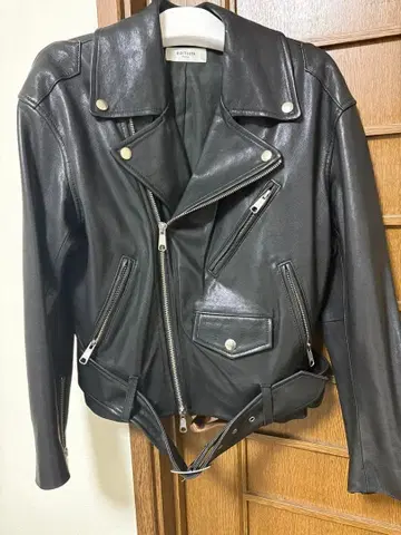 EDITION 블랙 가죽 자켓 36 램 가죽