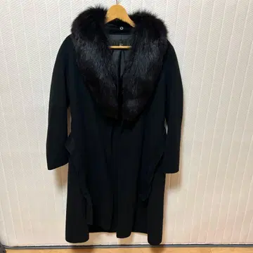 블랙 퍼 포함 롱 코트