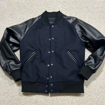 유니클로 스타디움 점퍼