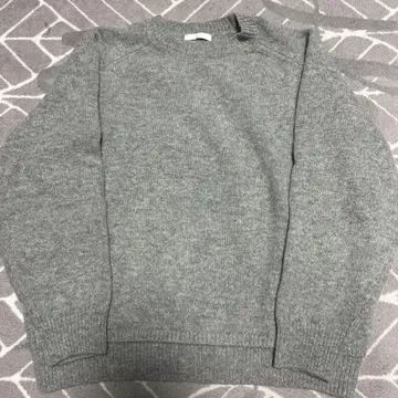 그레이 울 혼방 크루넥 스웨터