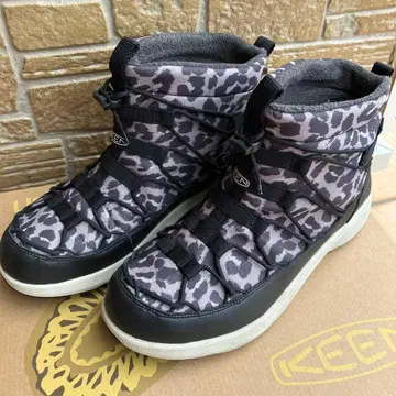 KEEN 방수 카모플라쥬 부츠