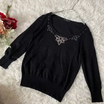 [ INED/이네드 ] 비즈 장식 블랙 긴팔 니트 스웨터(9) 화려함