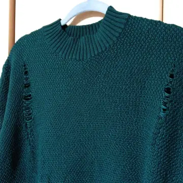 새상품급 데미지 니트 모크넥 다크 그린 L