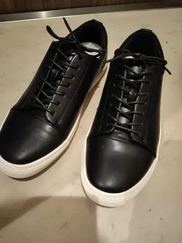 [거의 새상품] 에토프 오리지널 가죽 스니커즈