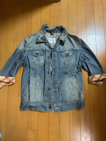 MIND BLOW 데님 자켓 체크 무늬 안감 부착 M부터 L 사이즈.