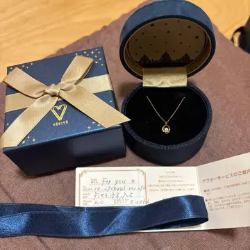 VERITE 흔들리는 다이아몬드 목걸이 K10