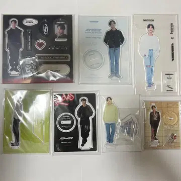 ATEEZ 우영 아크릴 스탠드 7세트